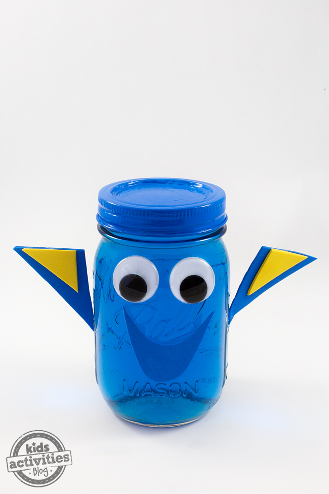 25 Quick And Easy Mason Jar Crafts For Kids To Create 59