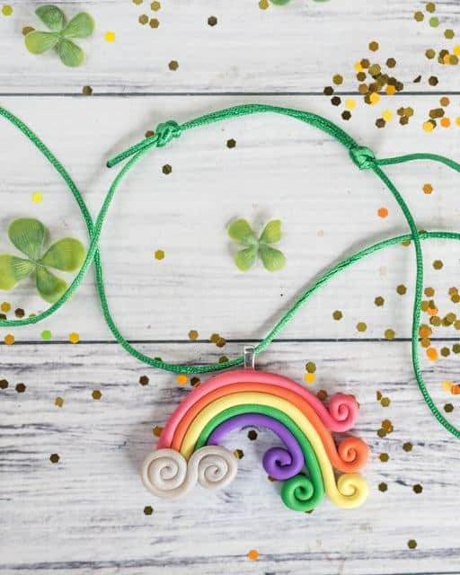 23 DIY Rainbow Crafts for Kids 17