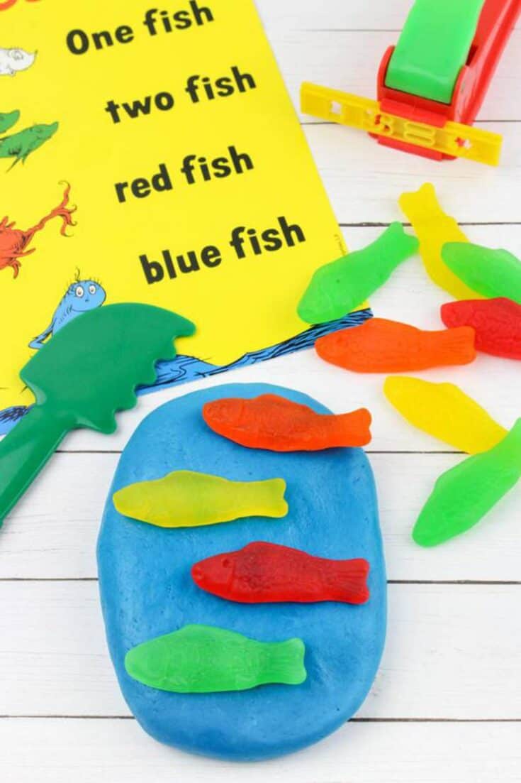 21 Fun And Engaging Dr. Seuss Crafts ror Kids 14