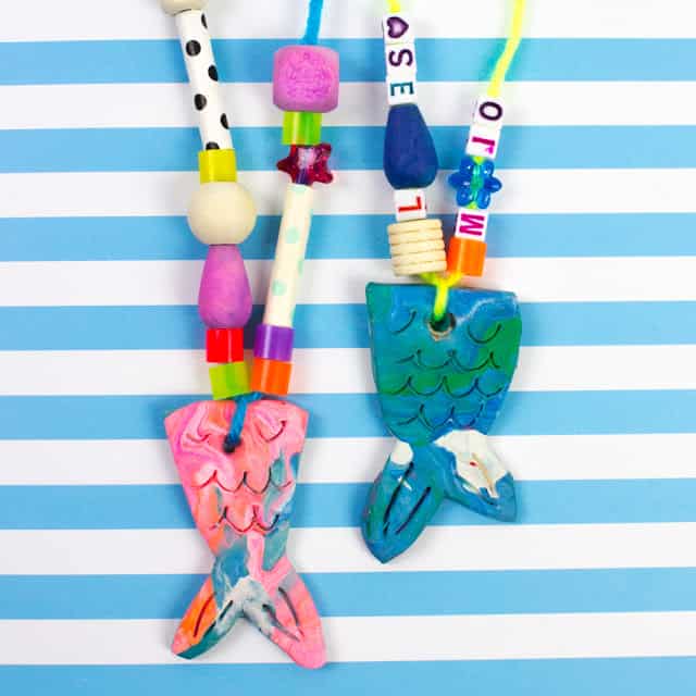 21 DIY Magical Mermaid Crafts For Kids 27