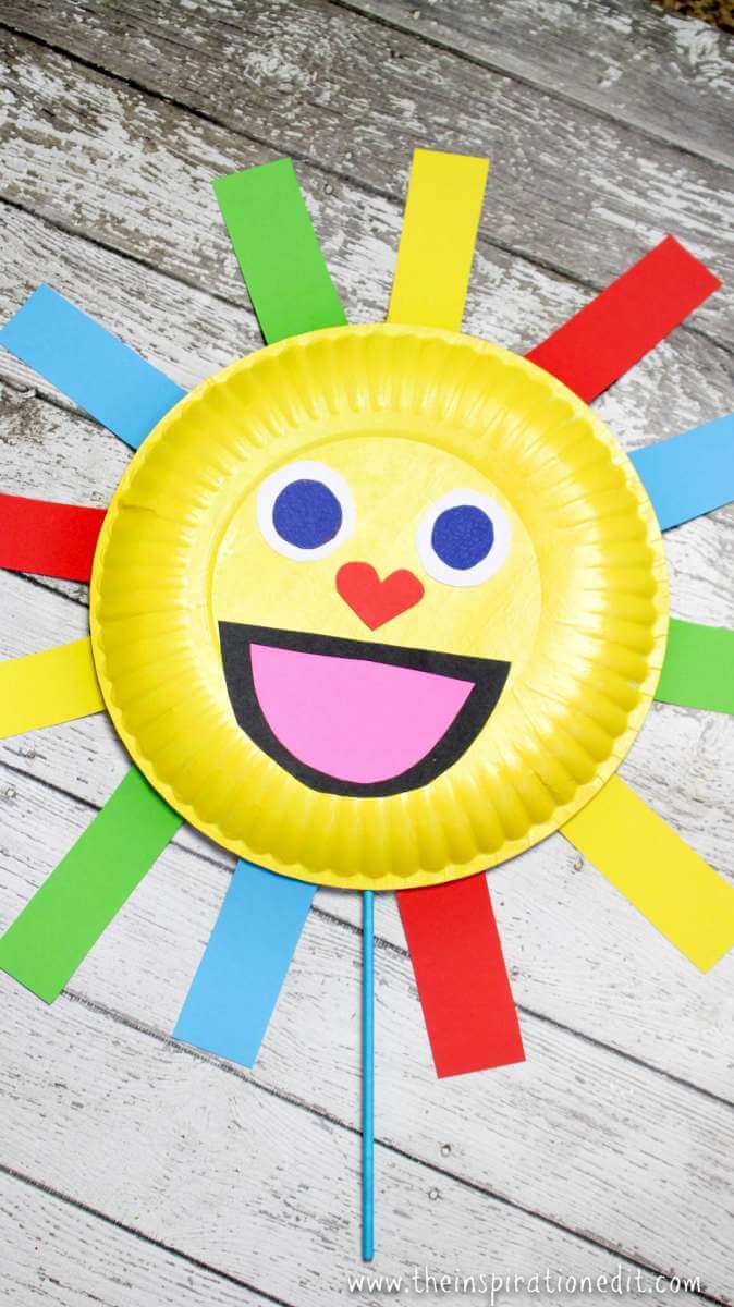 15 Bright & Fun Sun Crafts for Kids 14
