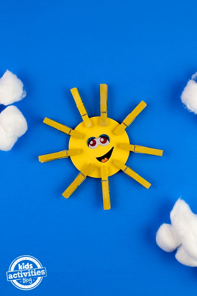 15 Bright & Fun Sun Crafts for Kids 23