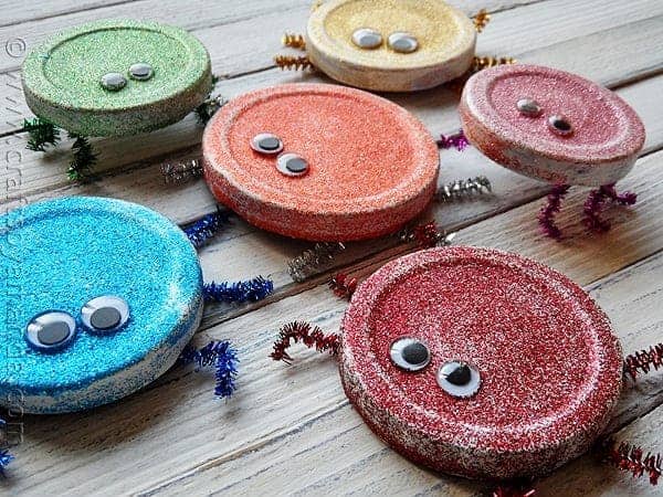 15 Sparkling Fun Glitter Crafts for Kids That They'll Love 22
