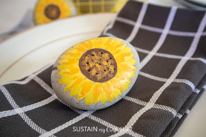 20 Creative Sunflower Crafts for Kids 17