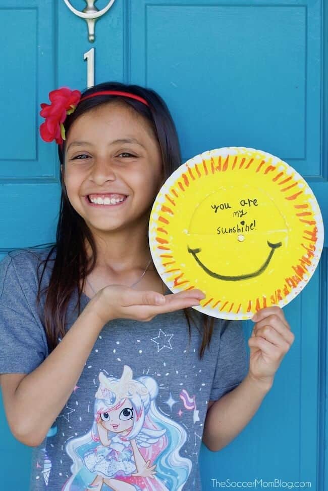 15 Bright & Fun Sun Crafts for Kids 16