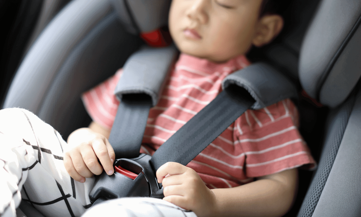when can a baby car seat face forward