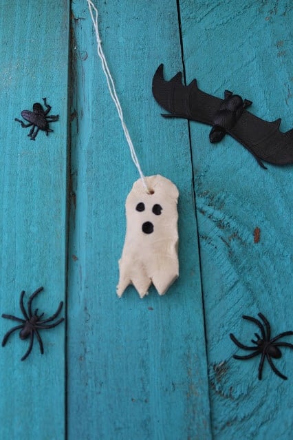 30 Spooktacular Ghost Crafts for Kids That Are So Much Fun! 30