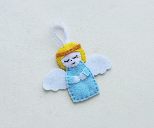 20 Sweet and Easy Angel Crafts for Kids To Make! 9