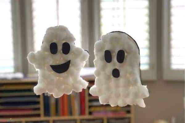 30 Spooktacular Ghost Crafts for Kids That Are So Much Fun! 32