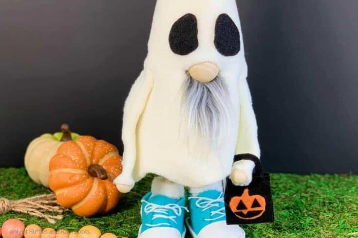 30 Spooktacular Ghost Crafts for Kids That Are So Much Fun! 22