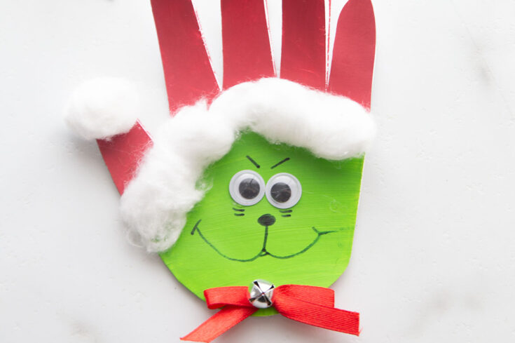 20 Must-Make Grinch Crafts for Kids That They'll Love 9