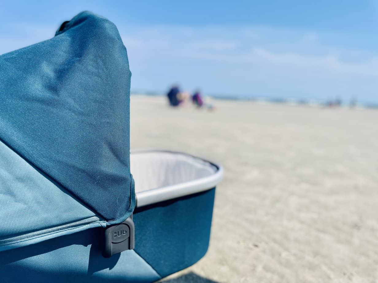  UPPAbaby Bassinet on the beach
