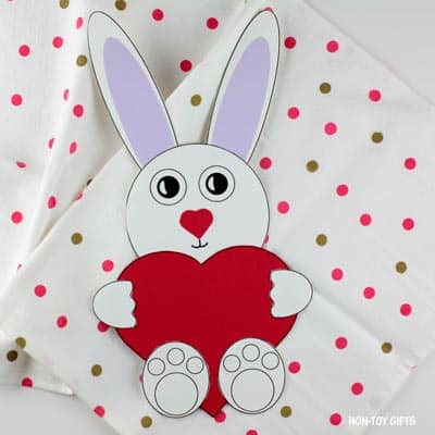 25 Must-Make February Crafts for Kids for Beating Boredom 12