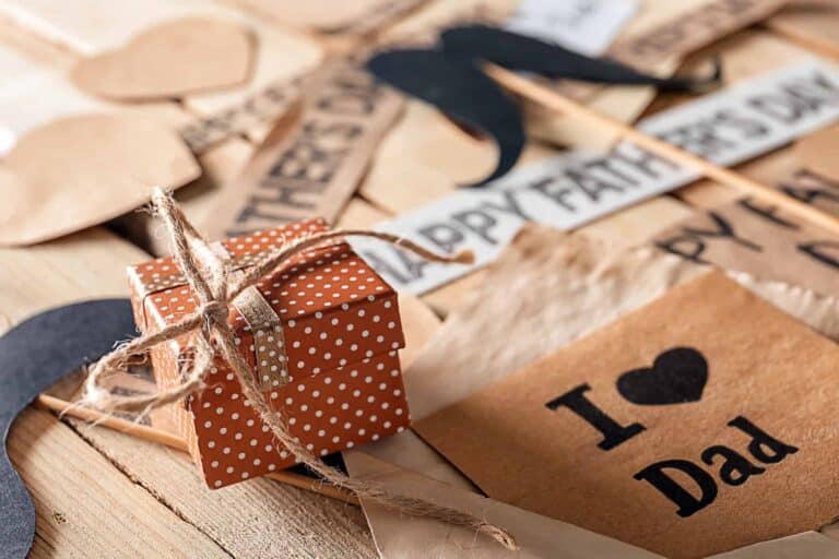 6 Father’s Day Printable Retro Gift Tags: Totally Groovy