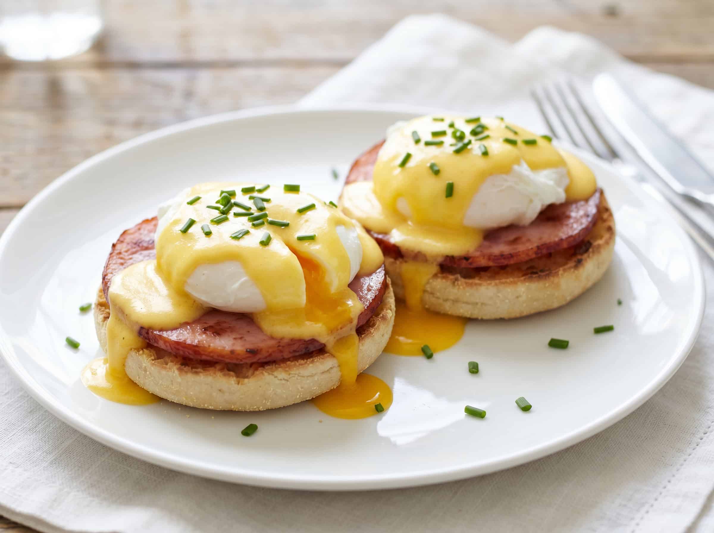 Classic Eggs Benedict with Quick Hollandaise