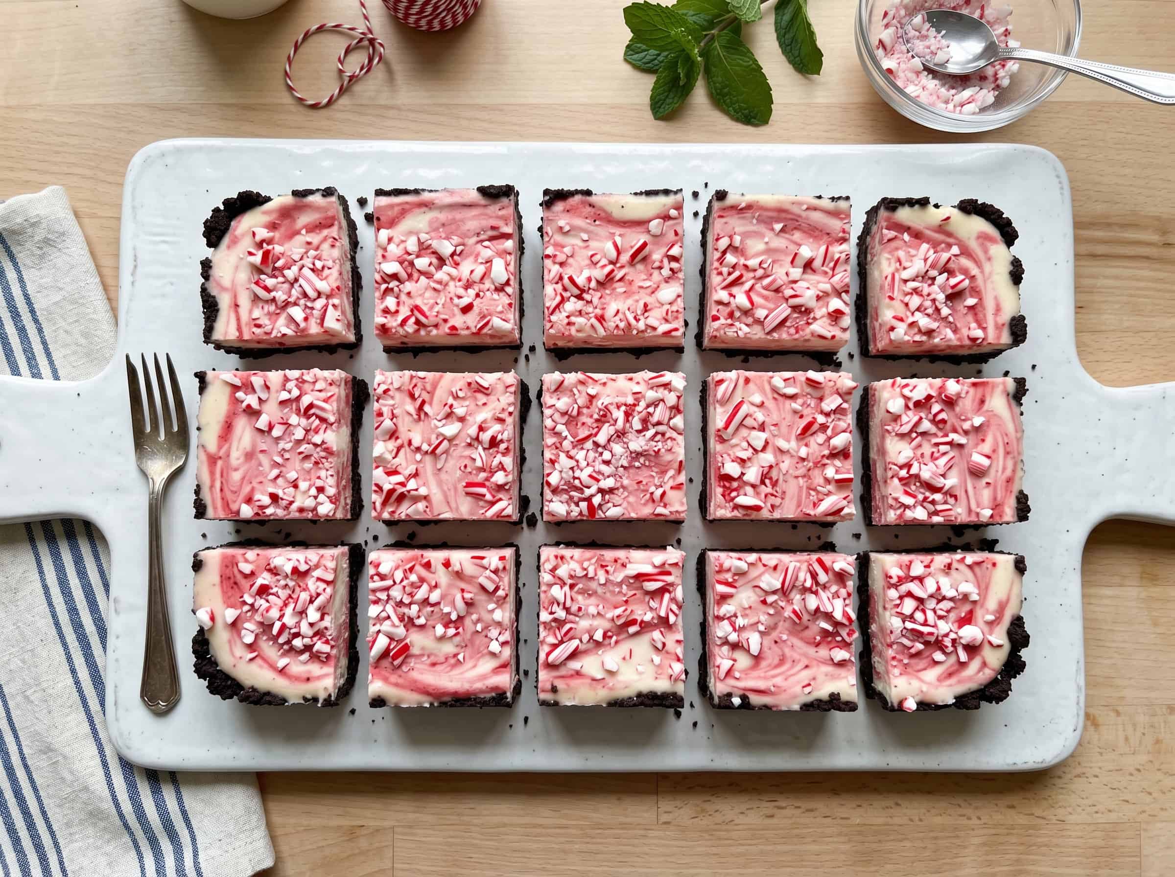 Frozen Peppermint Cheesecake Bars