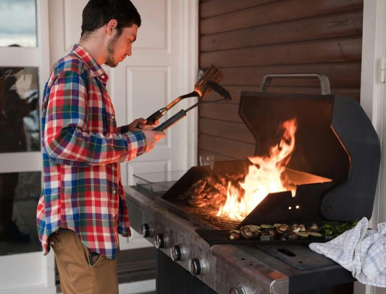 12 Outdoor Cooking Dinners That Work on a Basic Backyard Grill