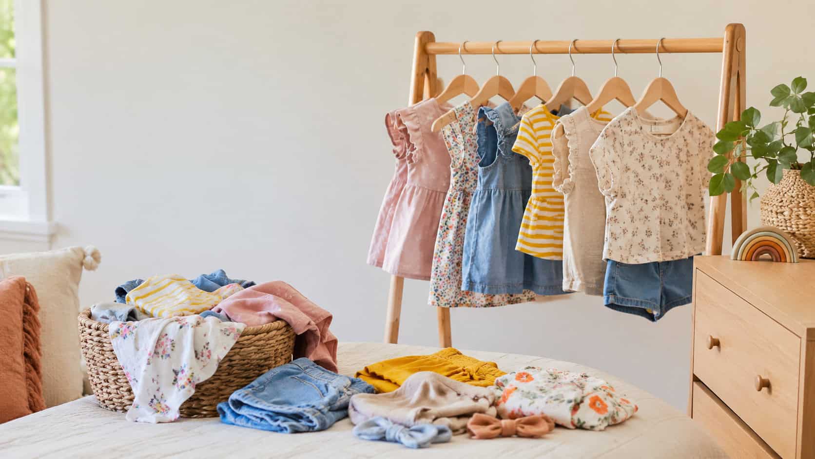 17 Toddler Girl Summer Outfit Combos That Don't Require Matching Everything