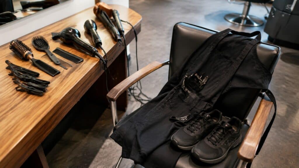 Hairdresser Outfit Ideas for Work
