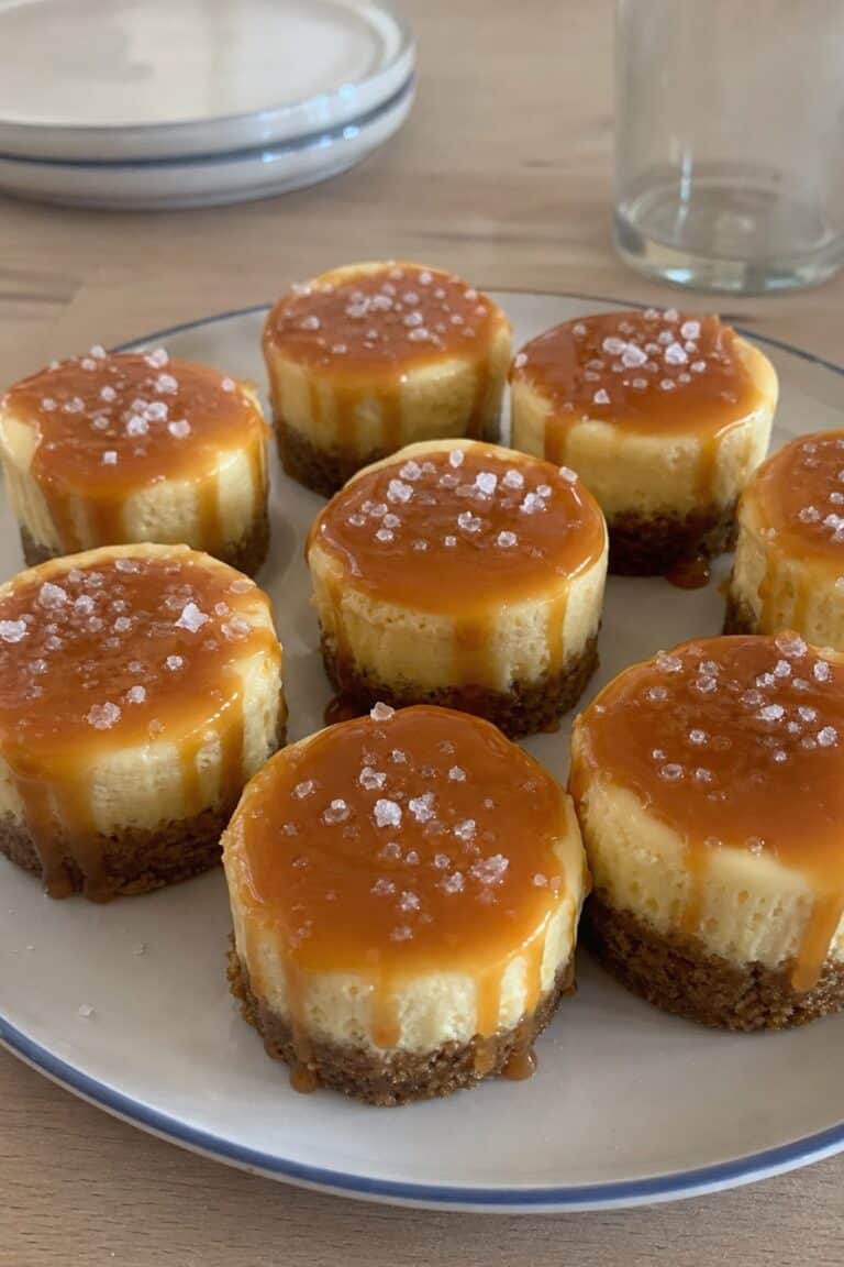 22 Mini Cheesecake Recipes for Parties