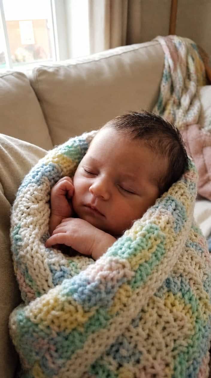 At-Home Newborn Photo Setups: 13 Ideas That Look Professional on a Phone Camera
