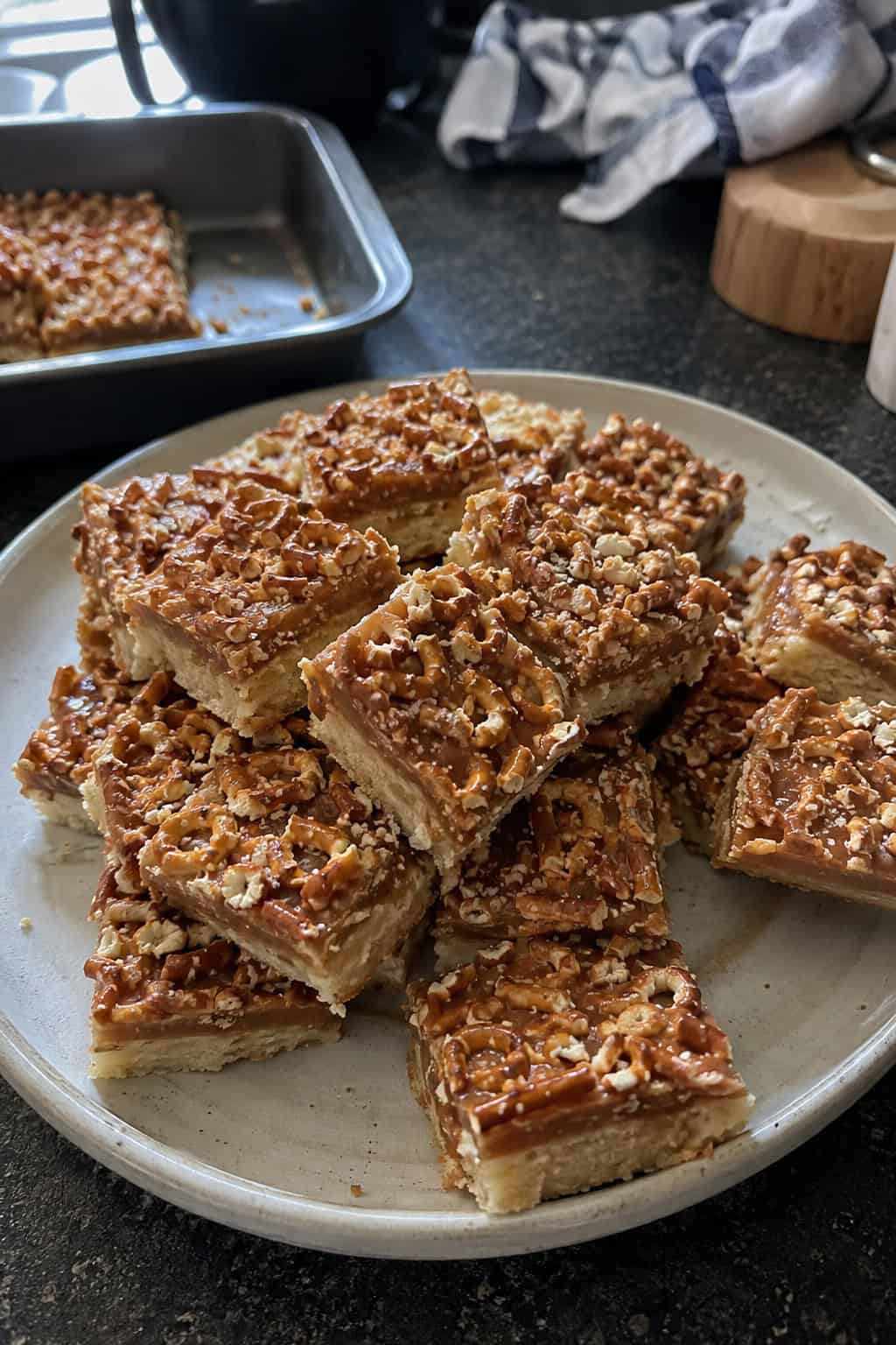 Pretzel Caramel Shortbread Bites