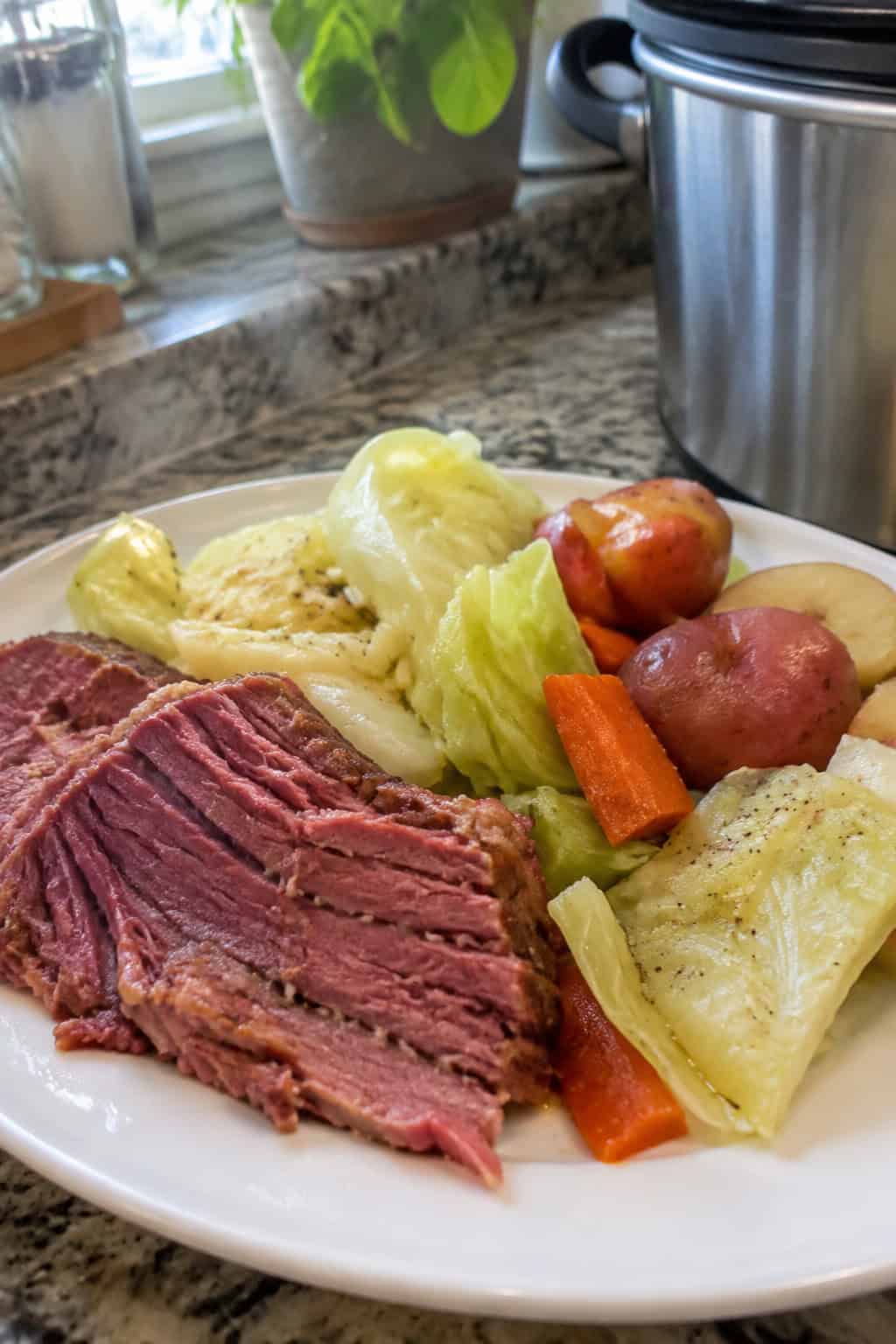 Slow Cooker Corned Beef and Cabbage