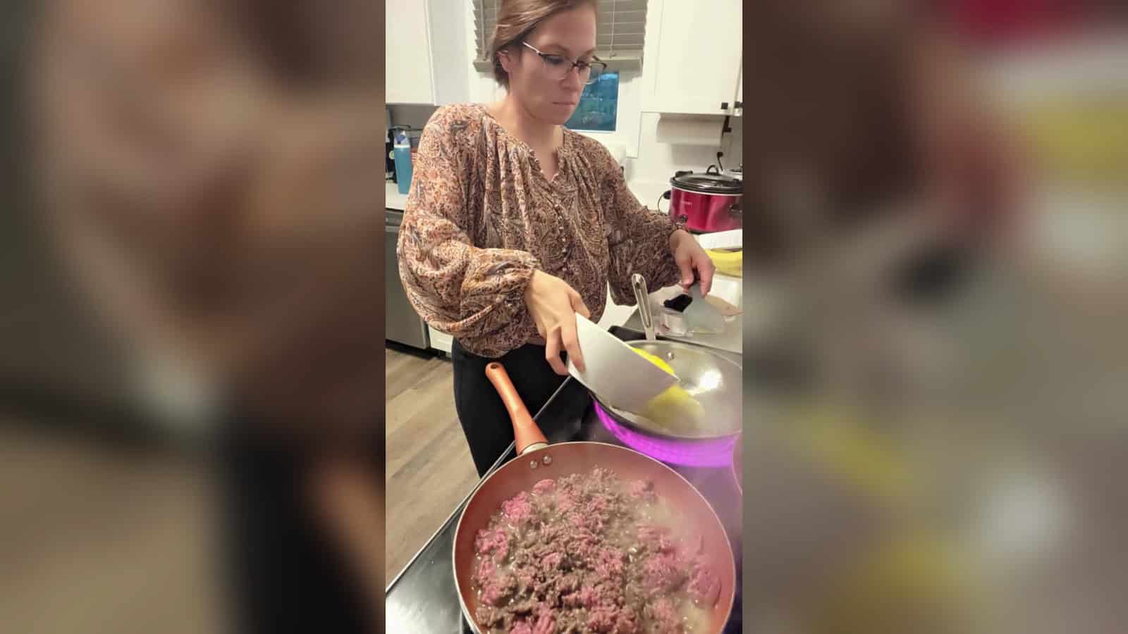Ground Beef and Egg Rice Bowls for an Easy Weeknight Dinner 3 Add eggs right into ground beef for a filling brown rice bowl