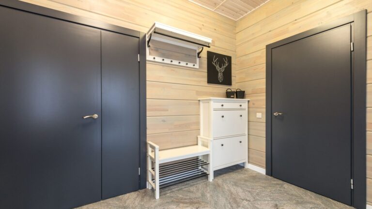 14 Small Entryway Ideas to Organize Shoes and Coats