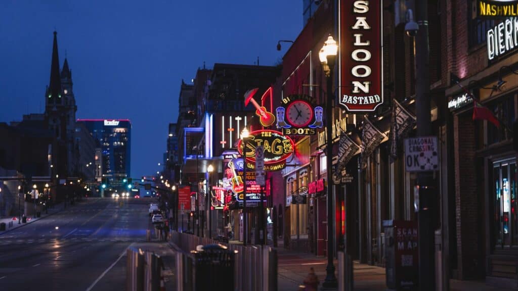14 Must-Have Outfit Ideas for a Trip to Nashville 5 14 Must-Have Outfit Ideas for a Trip to Nashville