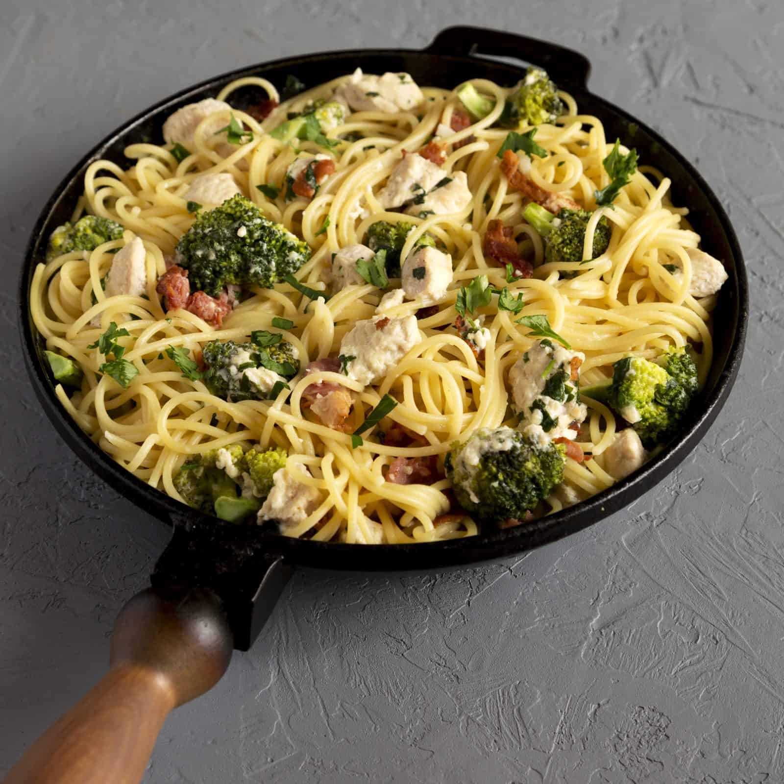 Chicken and broccoli alfredo bake