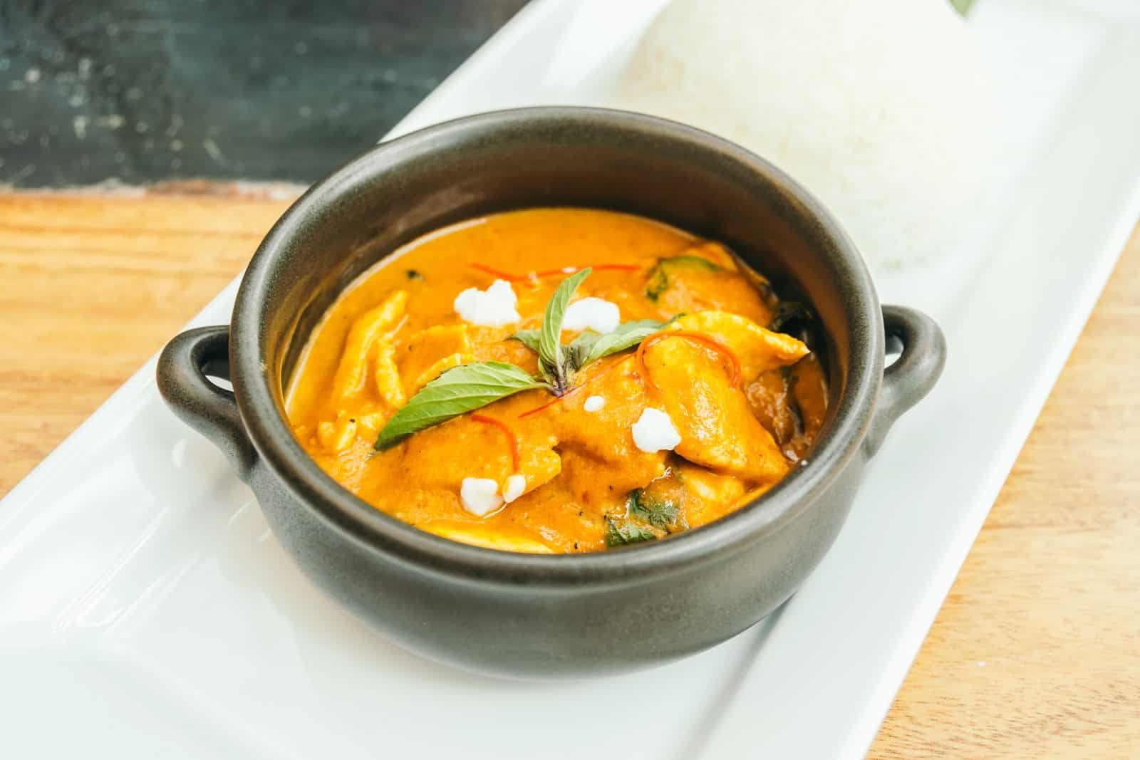 25 Dairy-Free Chicken Breast Recipes for Easy Dinners 20 Coconut curry chicken
