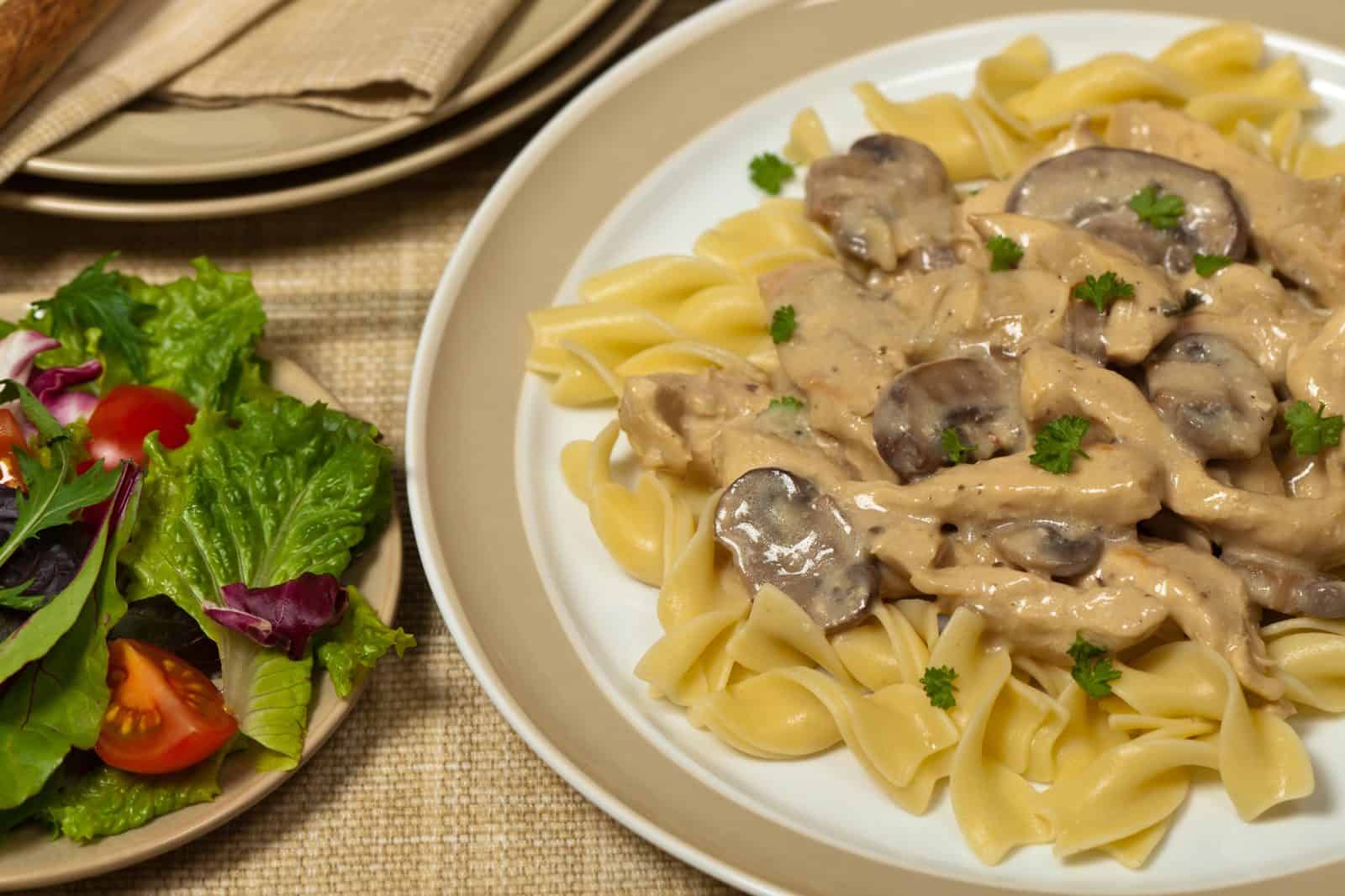 24 Pasta and Chicken Recipes You’ll Love to Make for Dinner! 12 Mushroom chicken stroganoff pasta