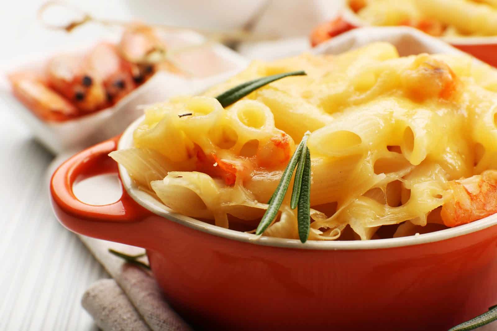 25 Dump-and-Bake Casserole Recipes for Busy Moms 40 Shrimp pasta bake