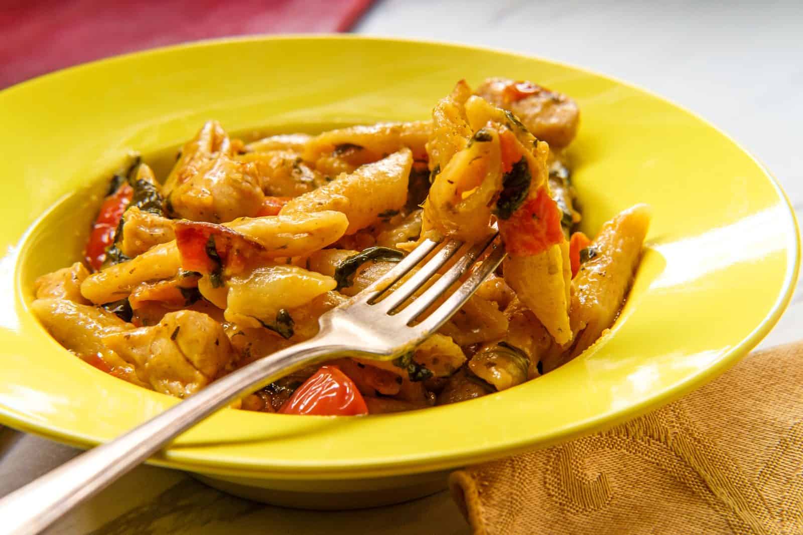 24 Pasta and Chicken Recipes You’ll Love to Make for Dinner! 4 Tuscan chicken penne