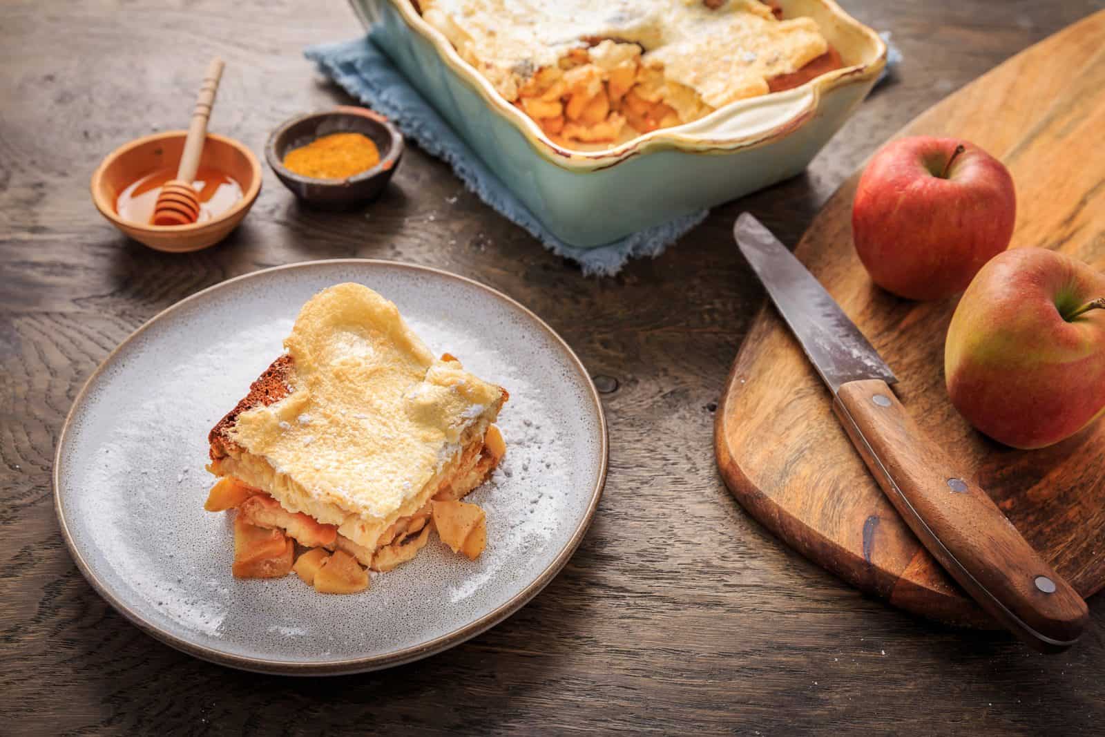Apple cinnamon breakfast casserole