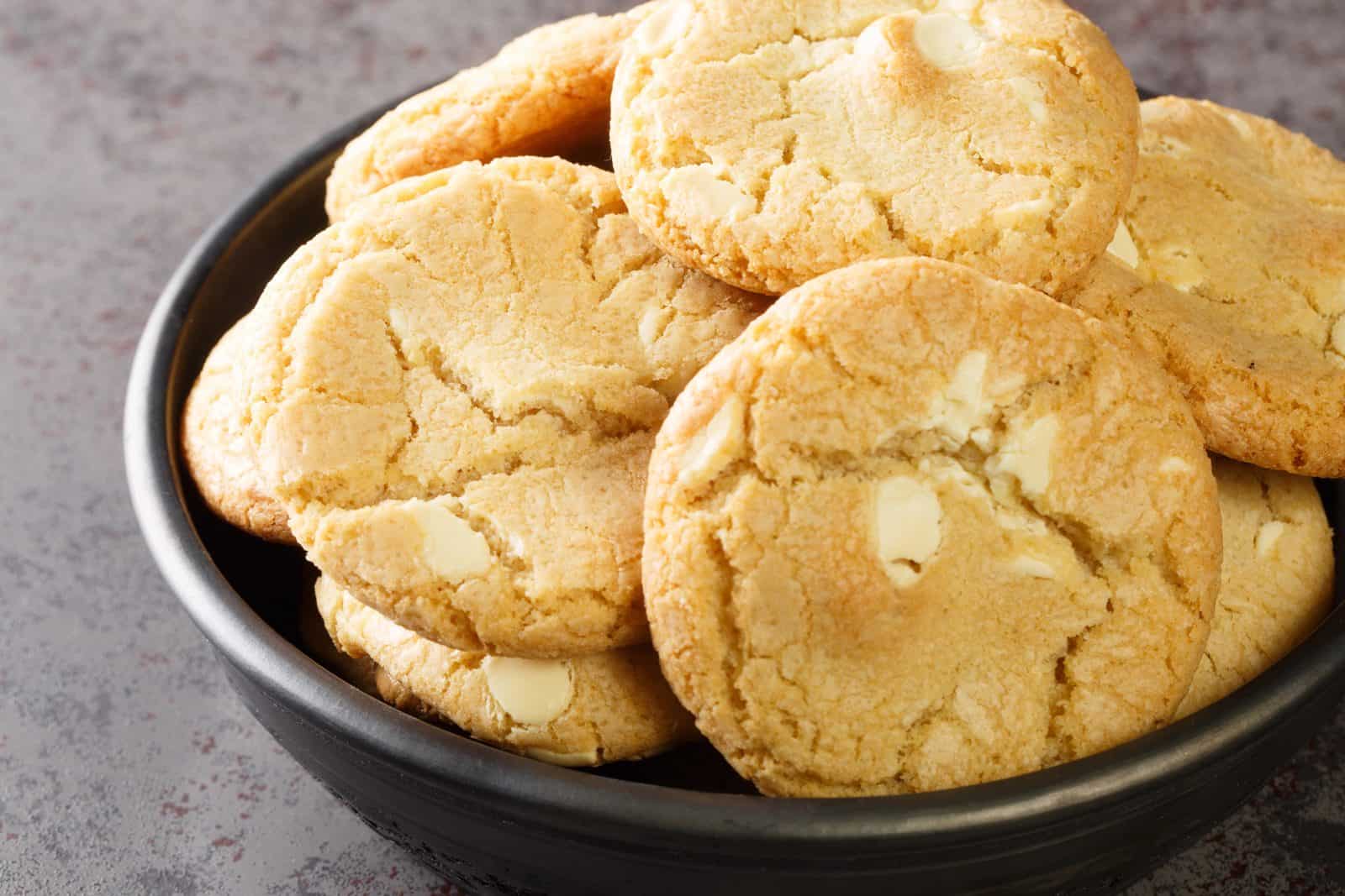 White chocolate macadamia nut cookie