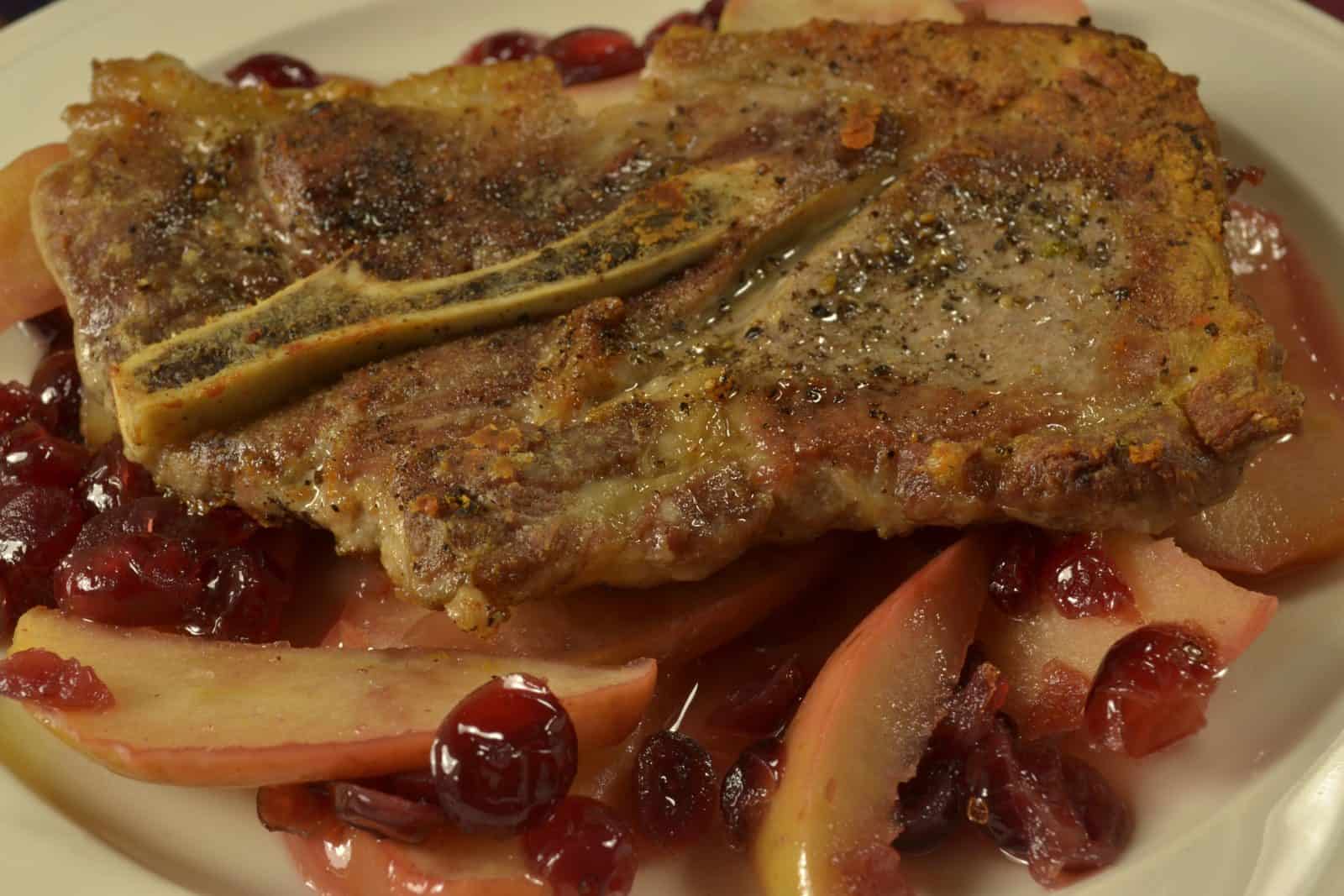19 Crockpot Fall Recipes for Busy Weeknights 12 Apple cranberry pork chop