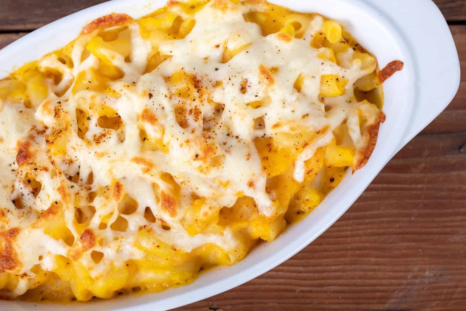 19 Crockpot Fall Recipes for Busy Weeknights 14 Butternut squash mac and cheese