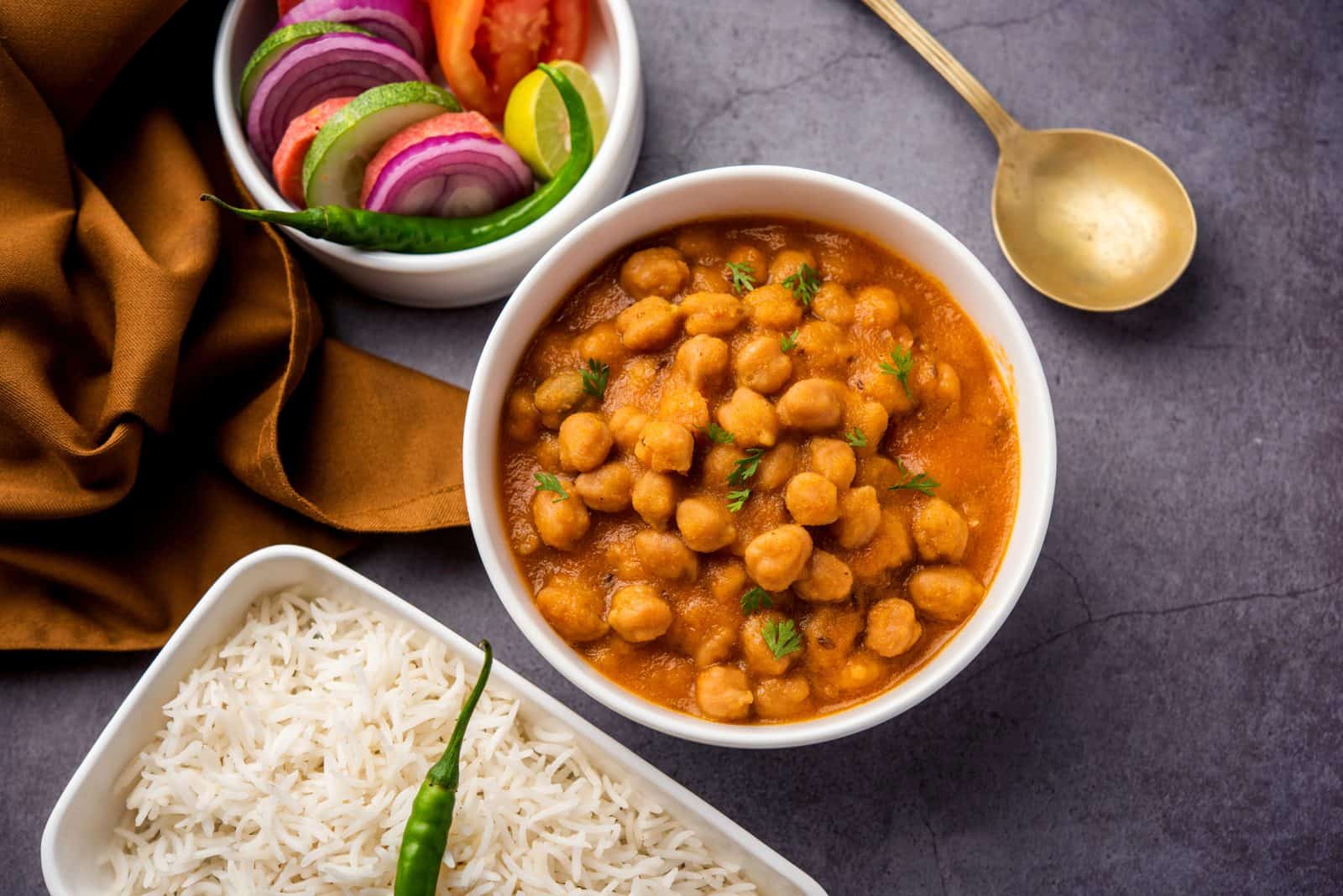 19 Crockpot Fall Recipes for Busy Weeknights 28 Coconut curry chickpea