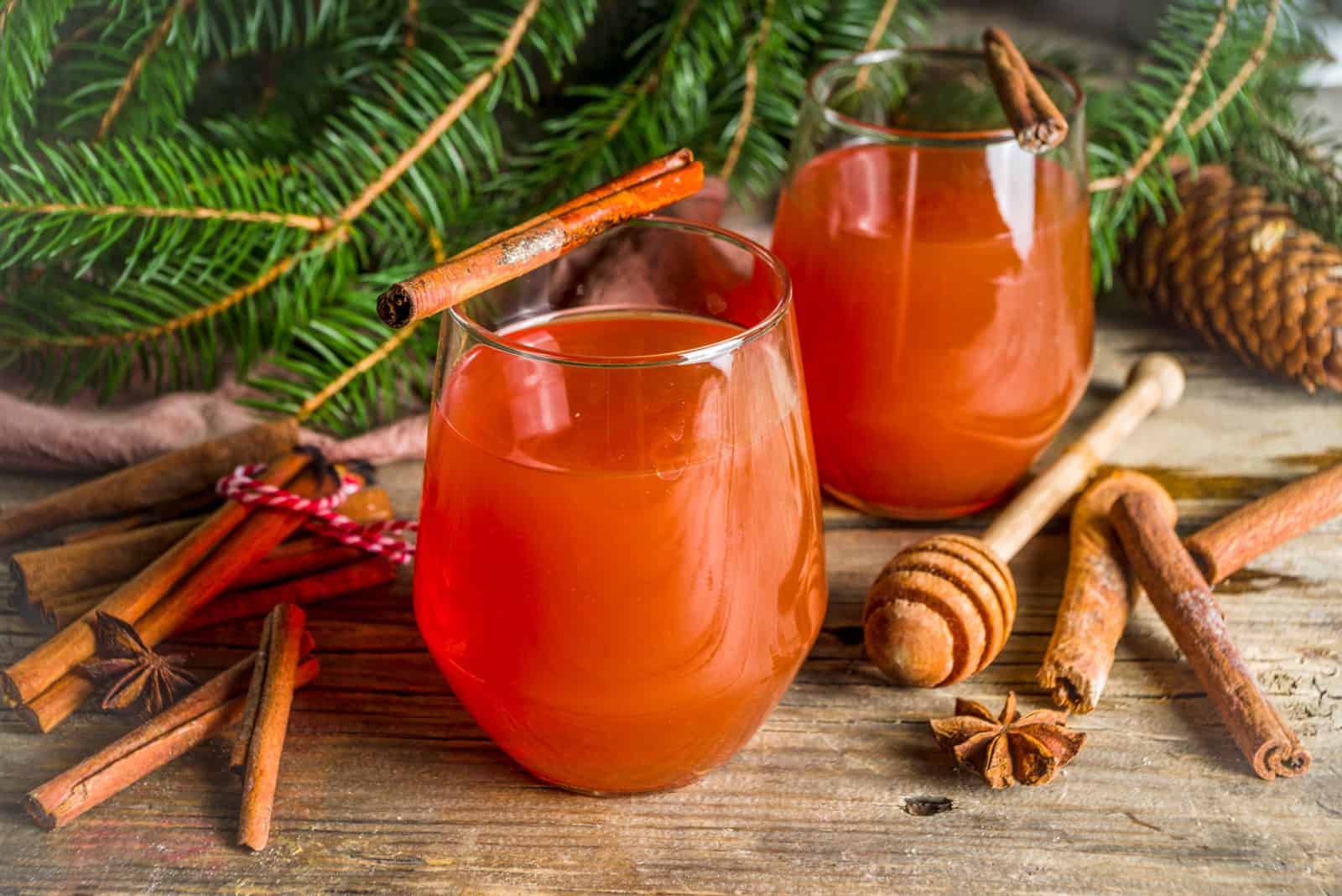 30 Grandma's Old-Fashioned Holiday Recipes 44 Grandmas wassail drink