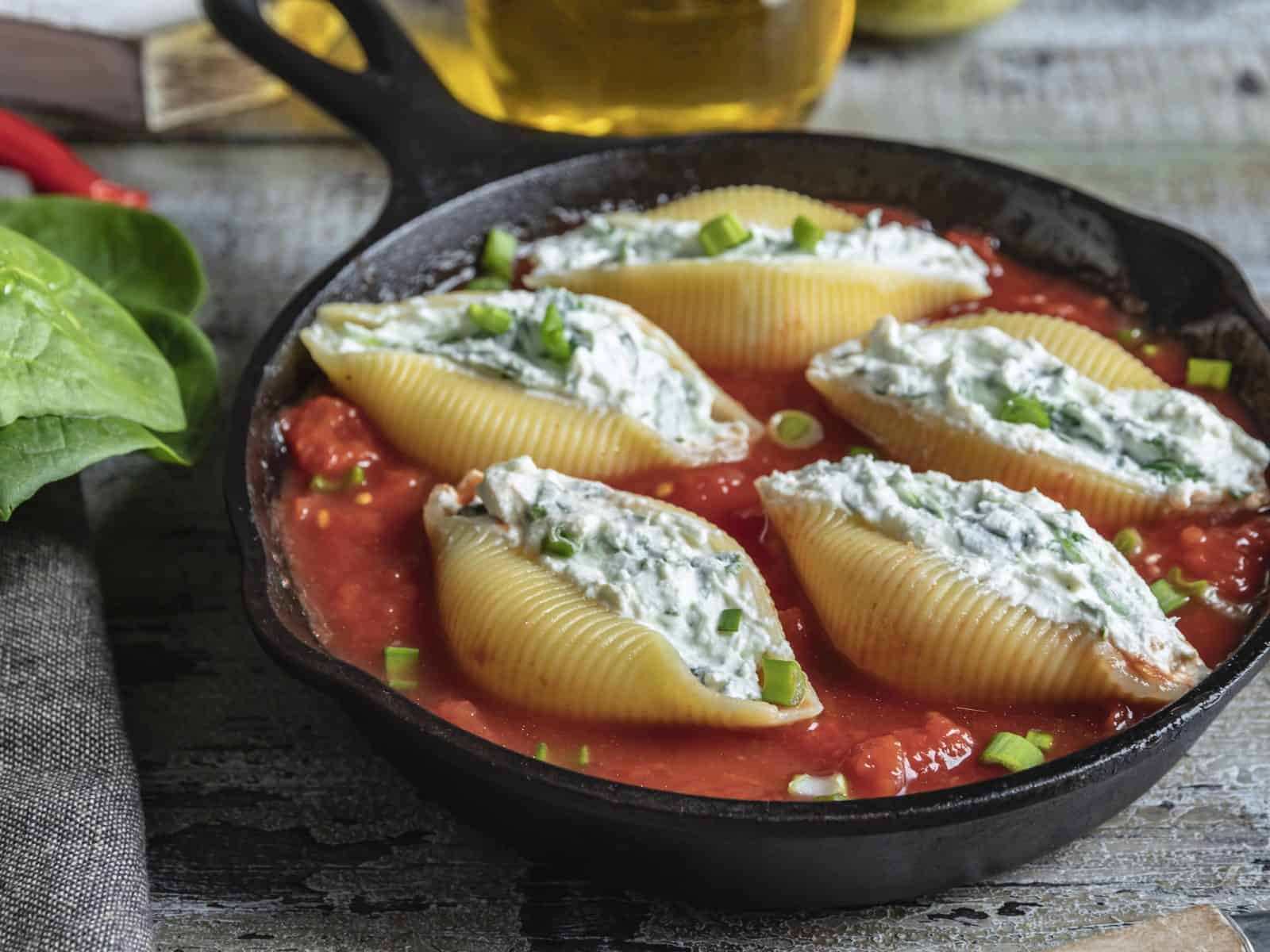 Spinach and ricotta stuffed shell