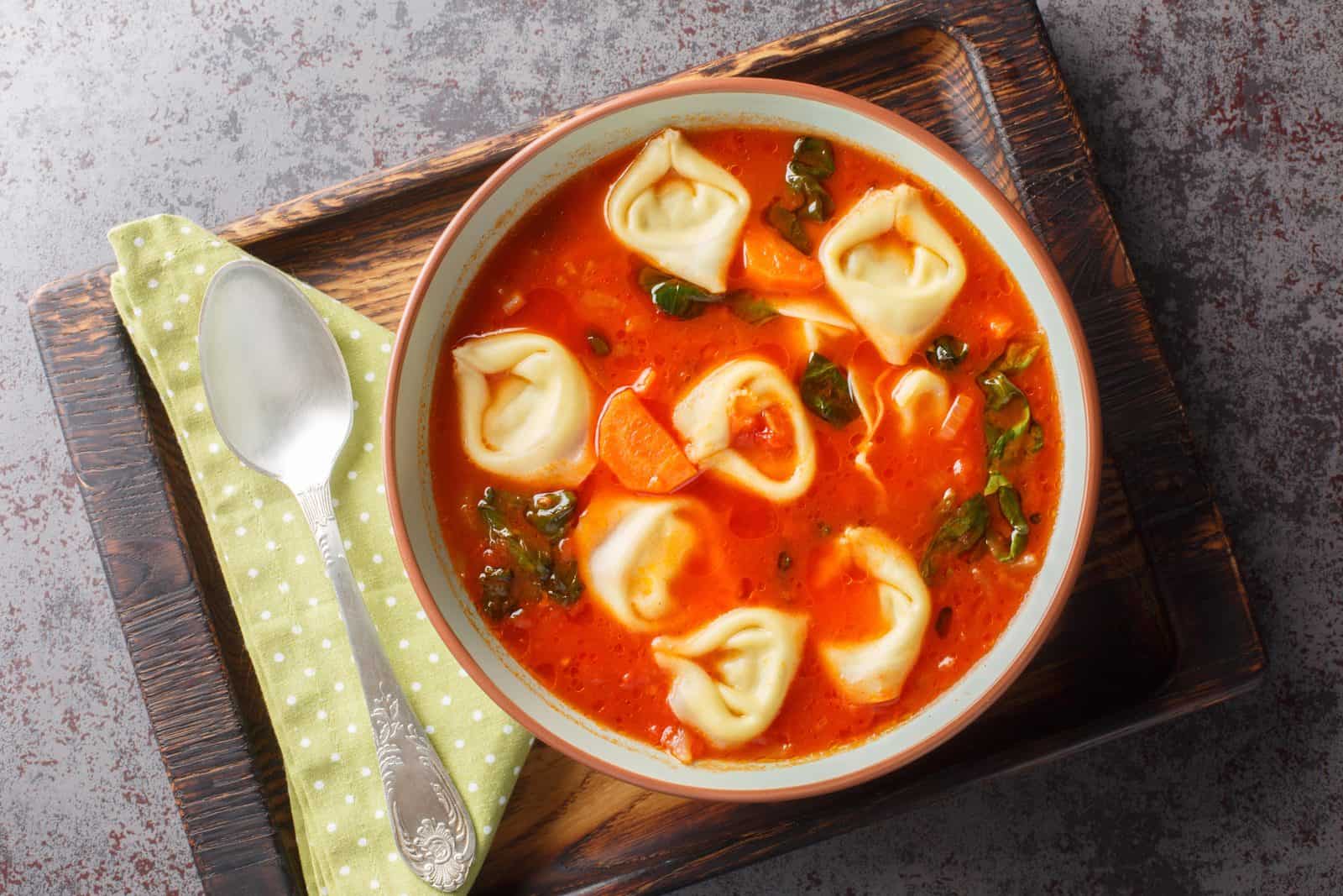 Tuscan tortellini soup