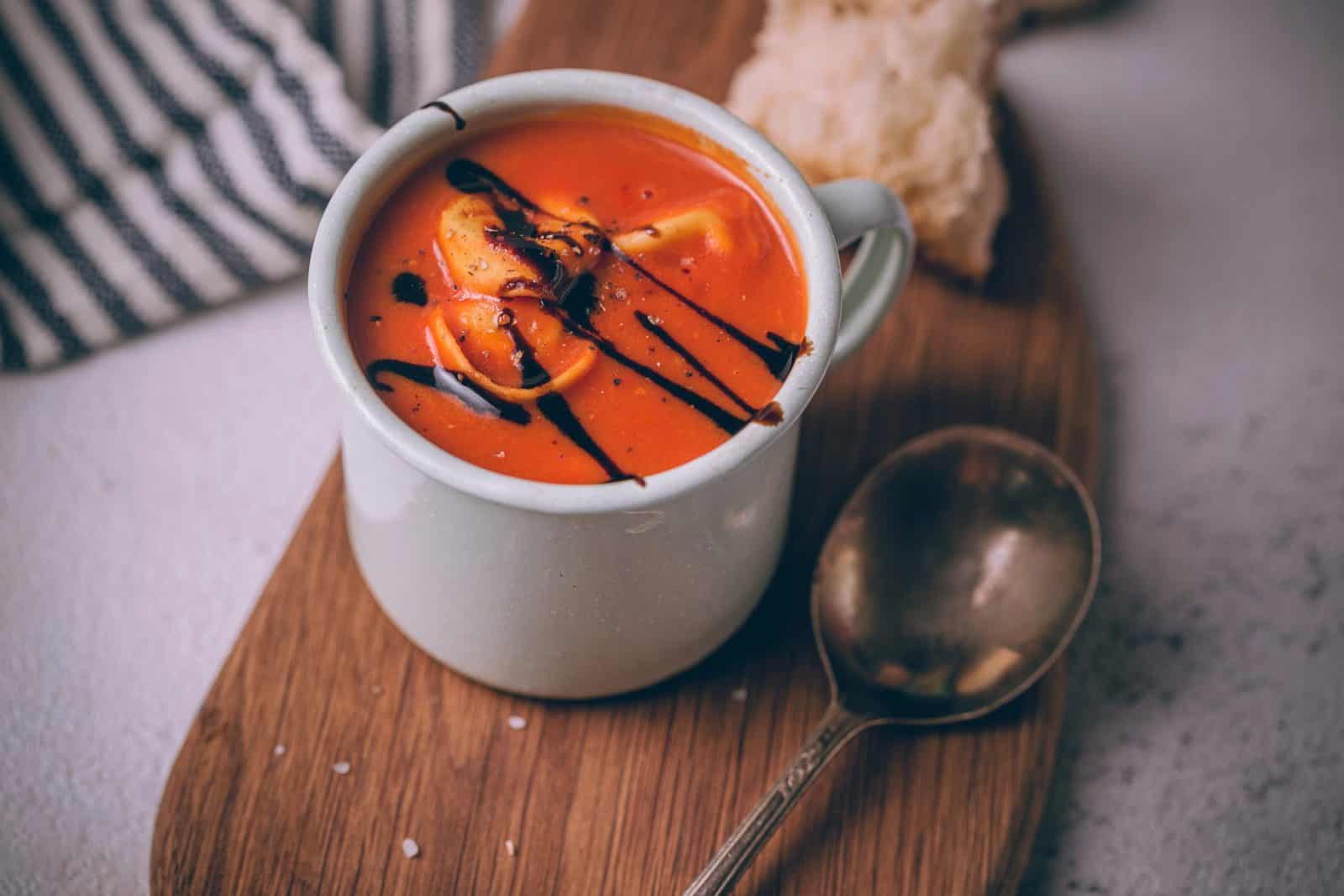 Roasted red pepper tortellini soup