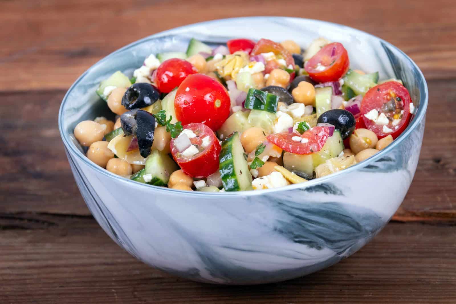 Greek chickpea salad