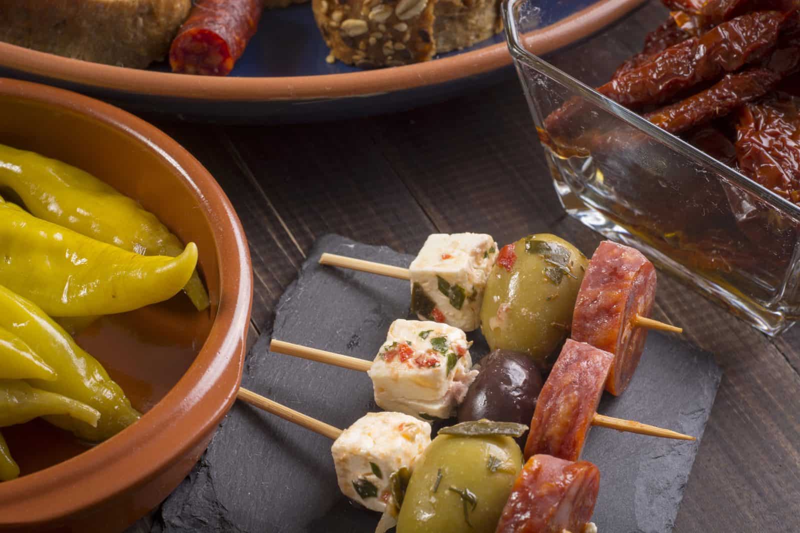 22 Easy Costco Party Appetizers 40 Kirkland olive and cheese skewer