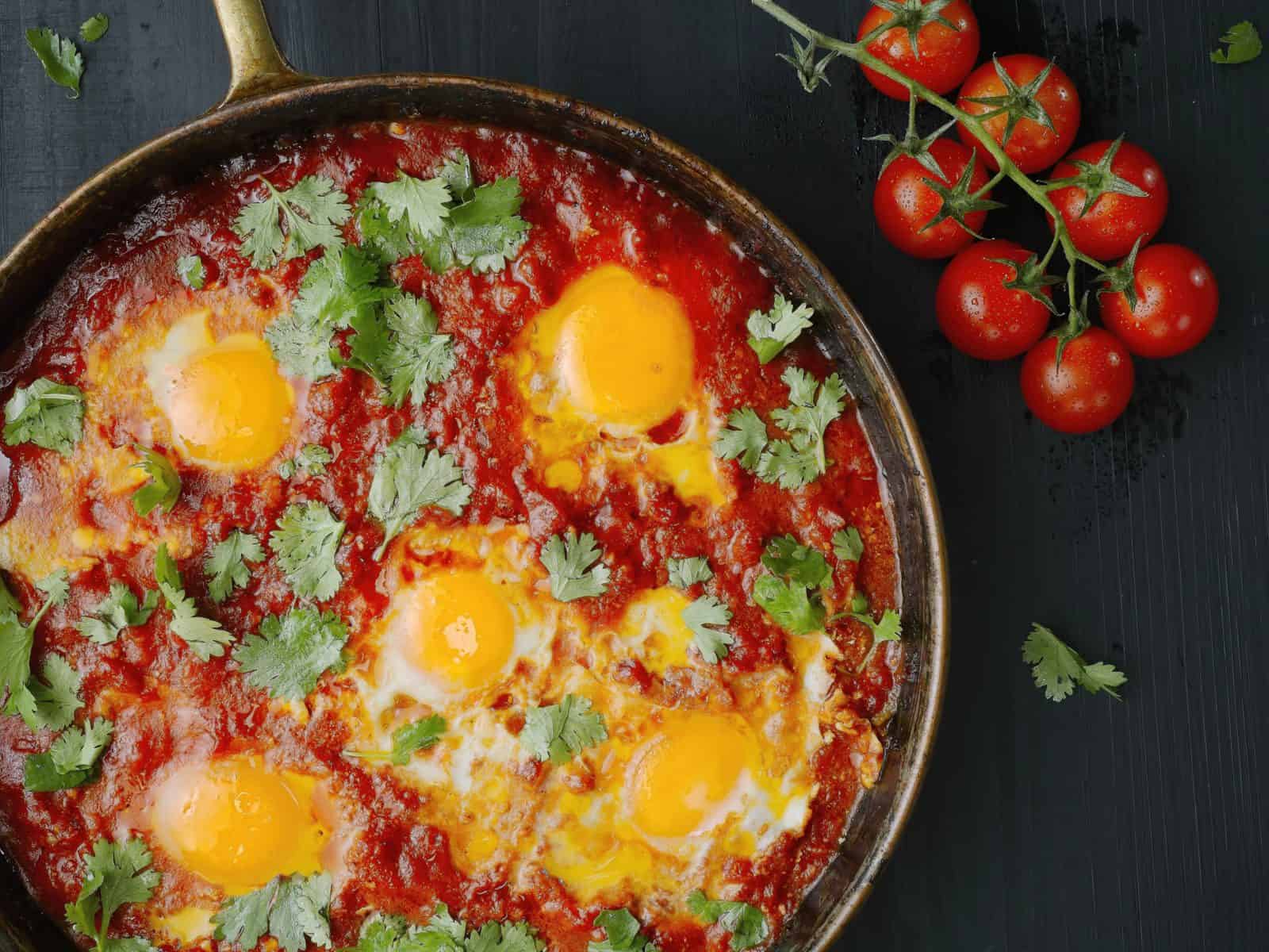 26 Warm Breakfast Ideas for Cold Mornings 44 Shakshuka warm breakfast