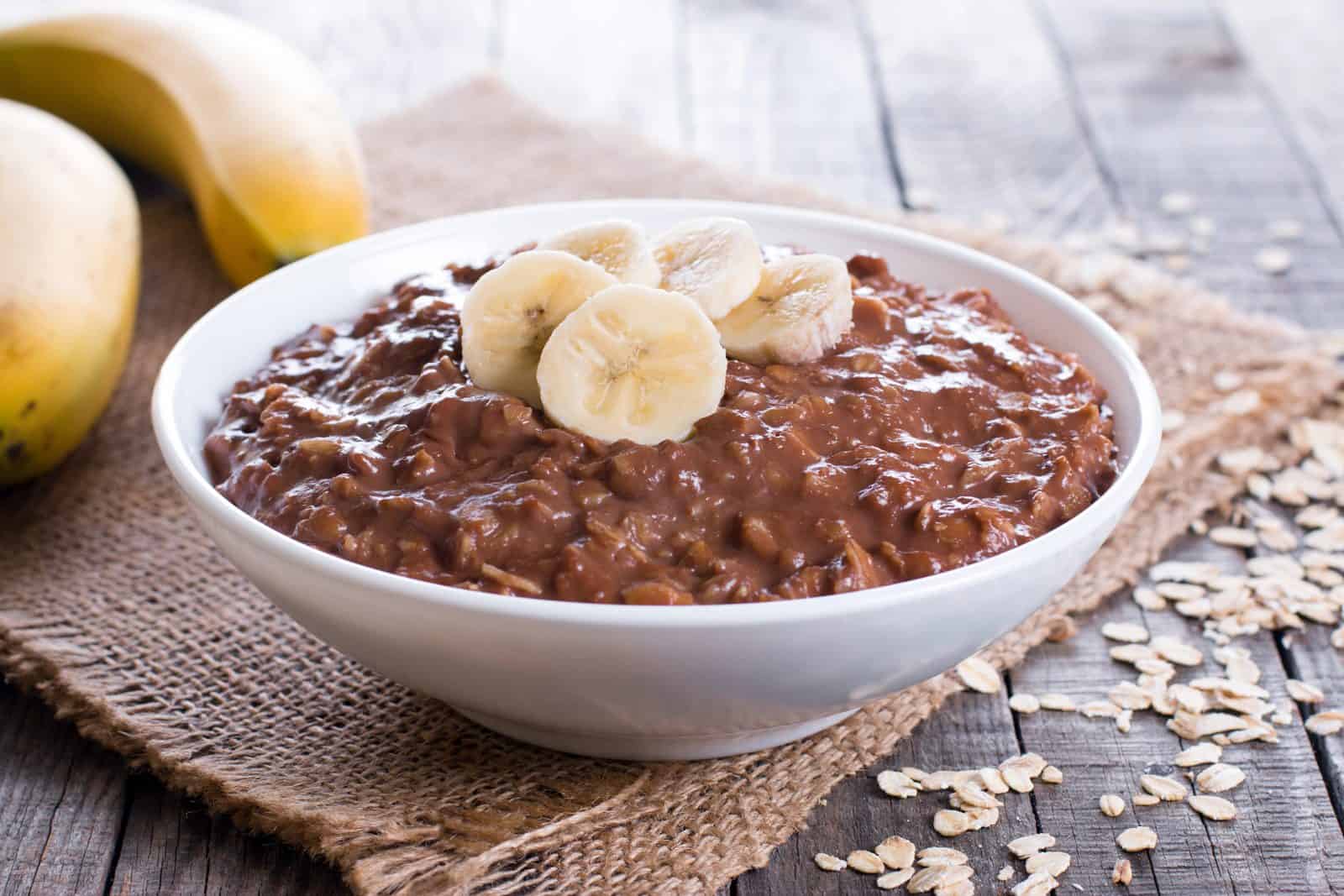 26 Warm Breakfast Ideas for Cold Mornings 58 Hot chocolate oatmeal warm breakfast