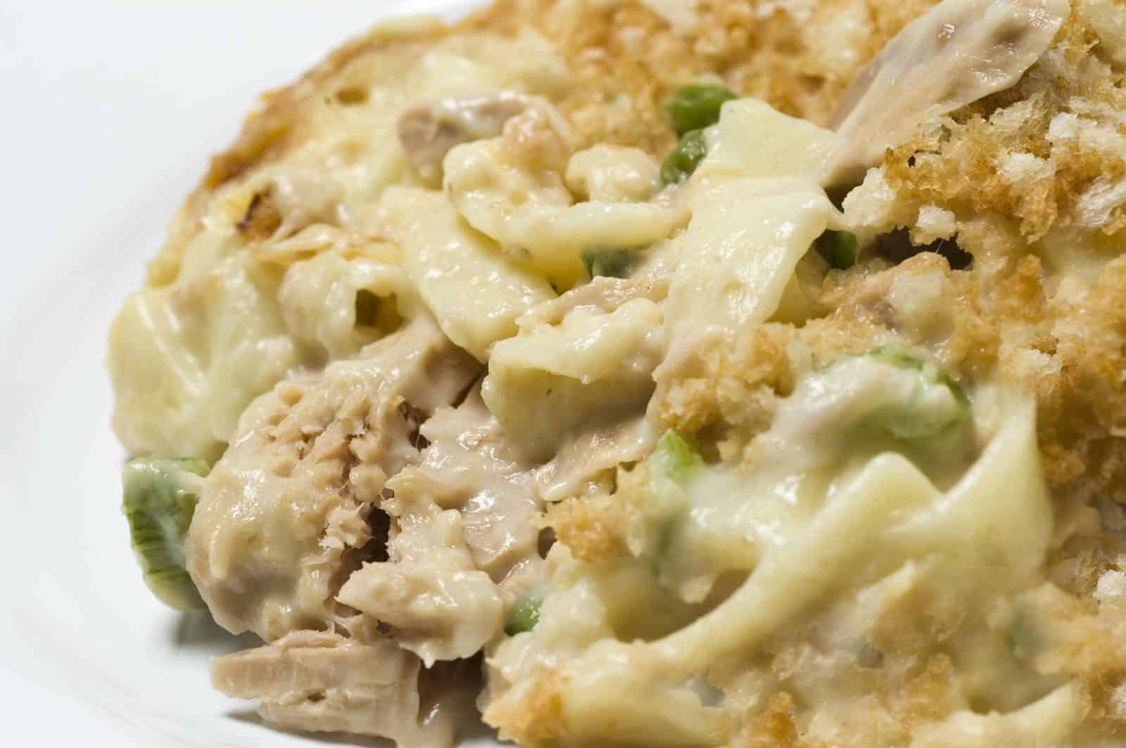 Tuna noodle retro bake