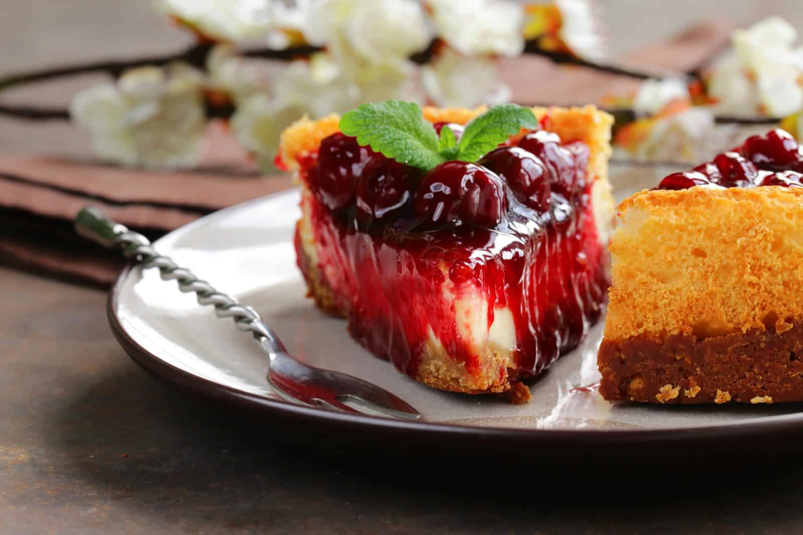 22 Mini Cheesecake Recipes for Parties 18 Cherry pie cheesecake